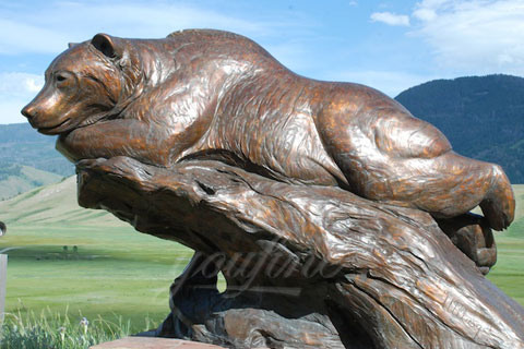 Статуэтка из бронзы спящего медведя в искусстве для декорации