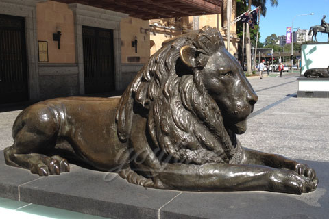 Садовые скульптуры львы из бронзы