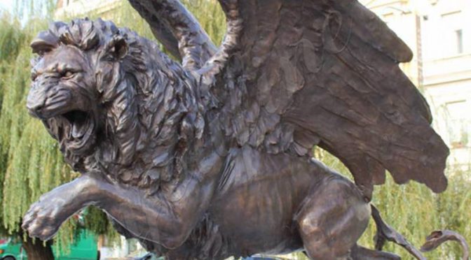 Большой бронзовый крылатый зверь Лев статуя на продажу