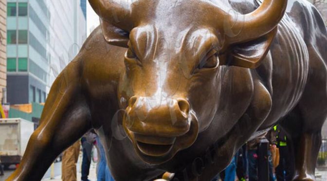 Купите большую бронзовую статую быка с Уолл-Стрит для продажи